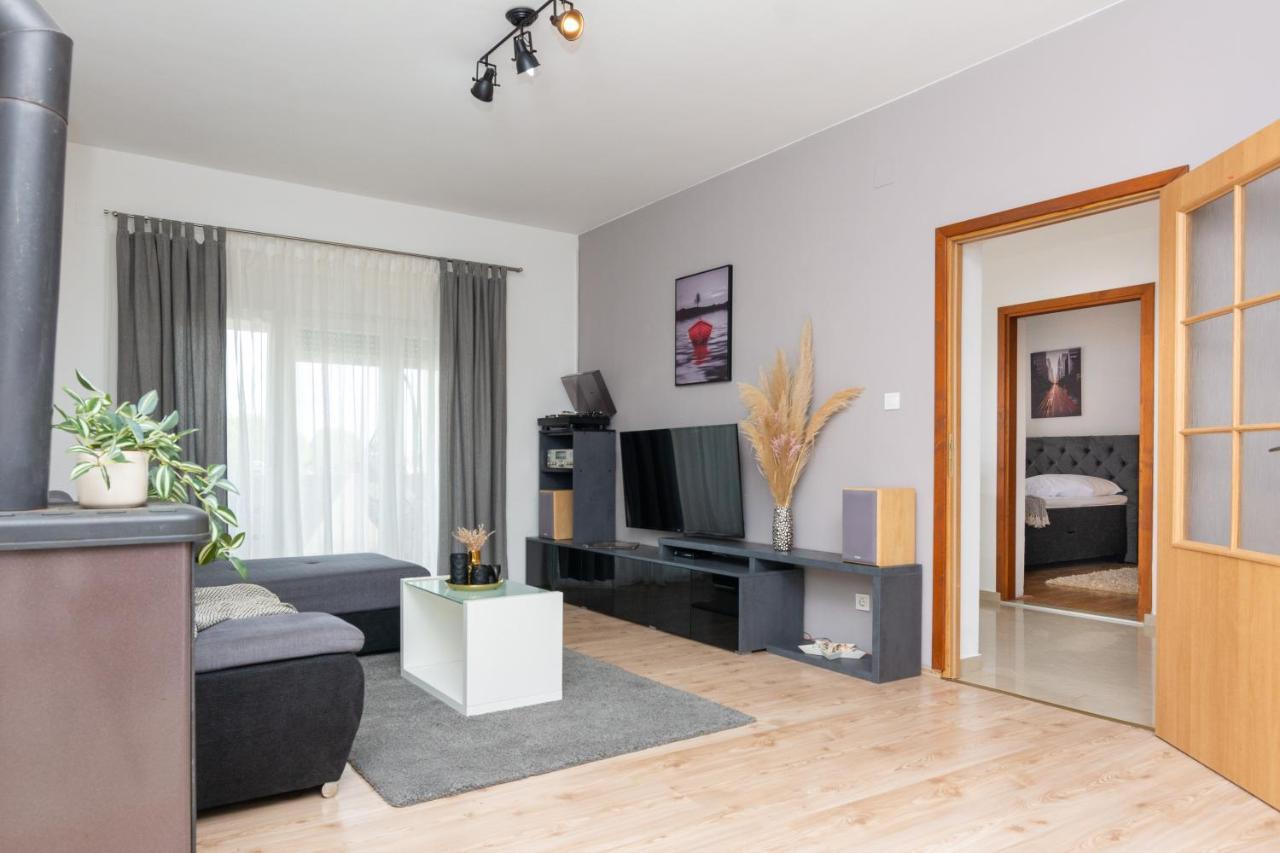 Holiday Home Bibano Бибине Екстериор снимка